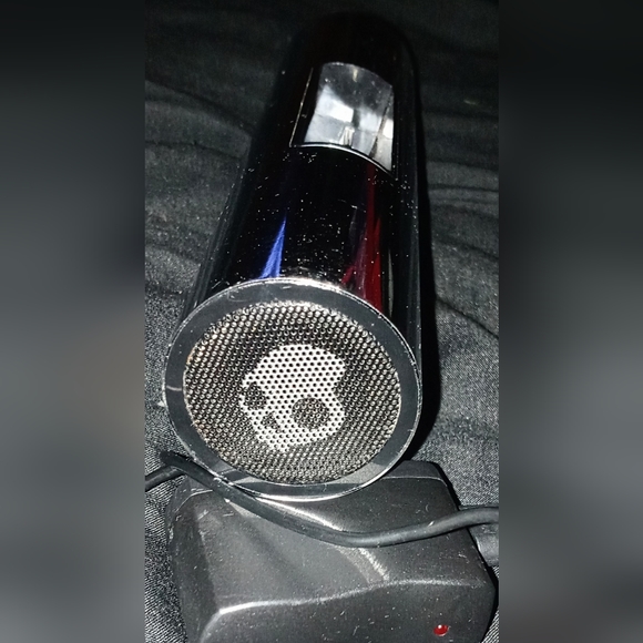 Skullcandy 2012 Pipe Portable Speaker Dock System for iPod iPhone - Picture 5 of 7